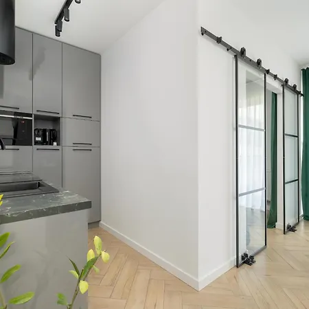 With A View Of The River, Pool And Sauna Apartment *