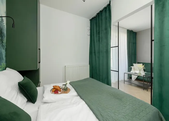 With A View Of The River, Pool And Sauna *