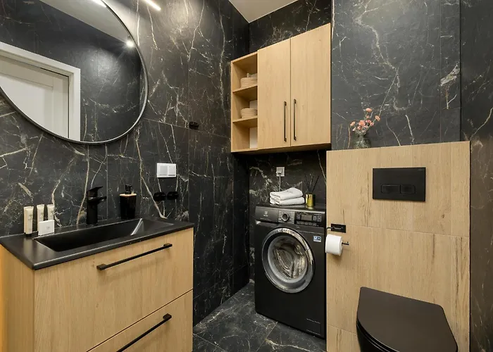 With A View Of The River, Pool And Sauna