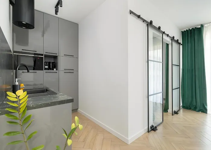 With A View Of The River, Pool And Sauna Διαμέρισμα *