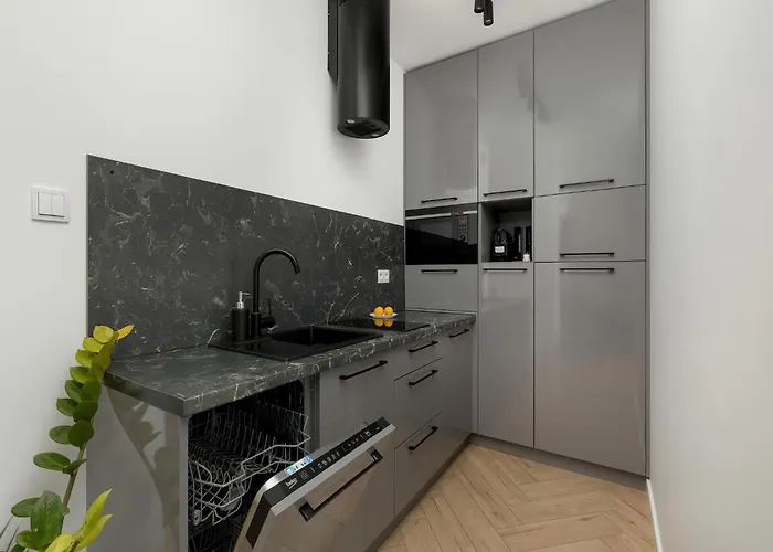 With A View Of The River, Pool And Sauna