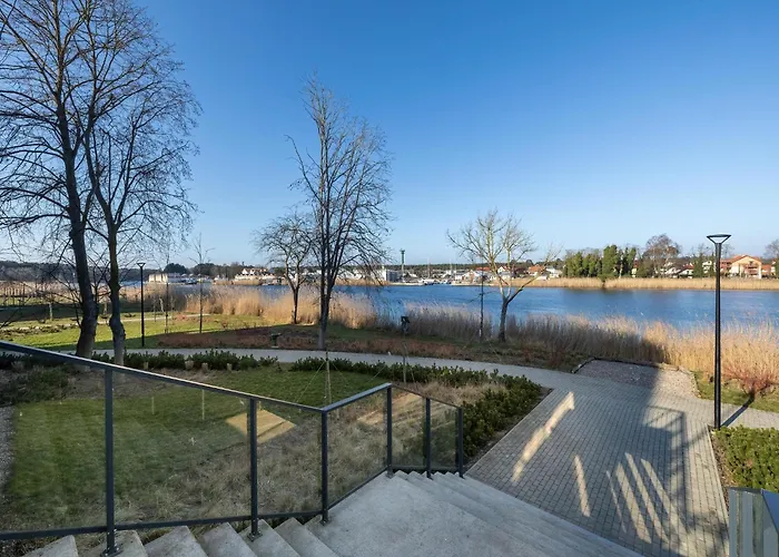 With A View Of The River, Pool And Sauna Διαμέρισμα Dziwnów